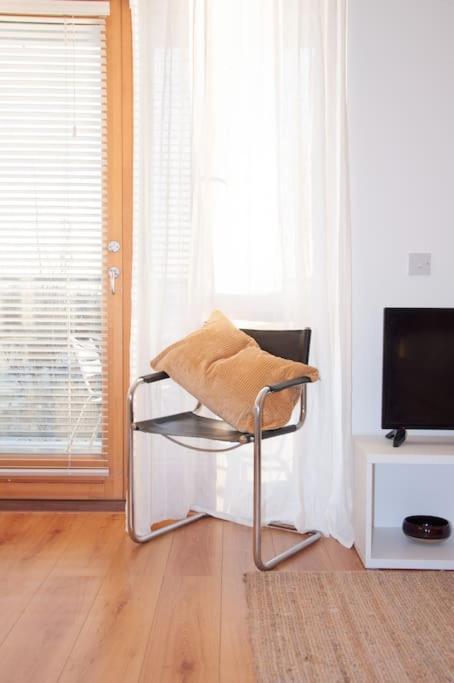 2 Bed 2 Bath Apartment With Canal View Dublin Exterior photo